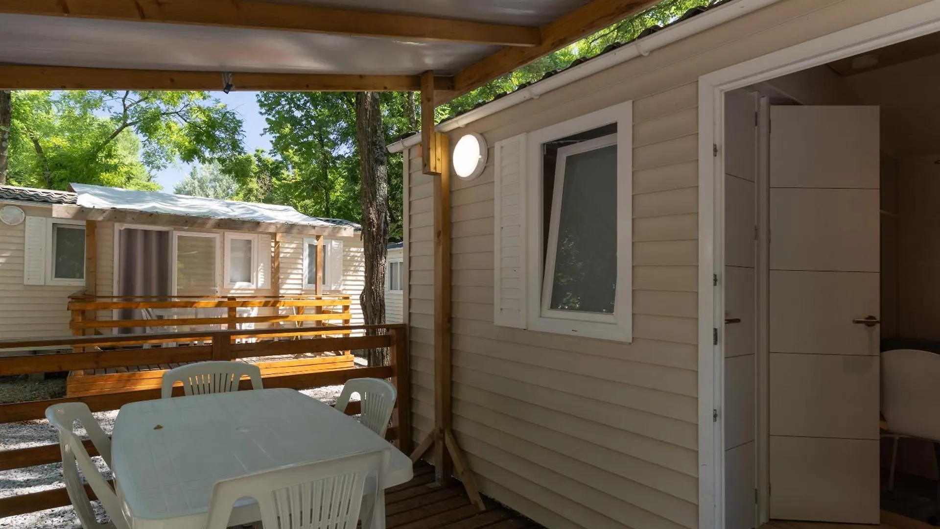 Les Rives D'Auzon Mobil-Home 4 Pers Lavilledieu  0*, Lavilledieu (Ardeche)